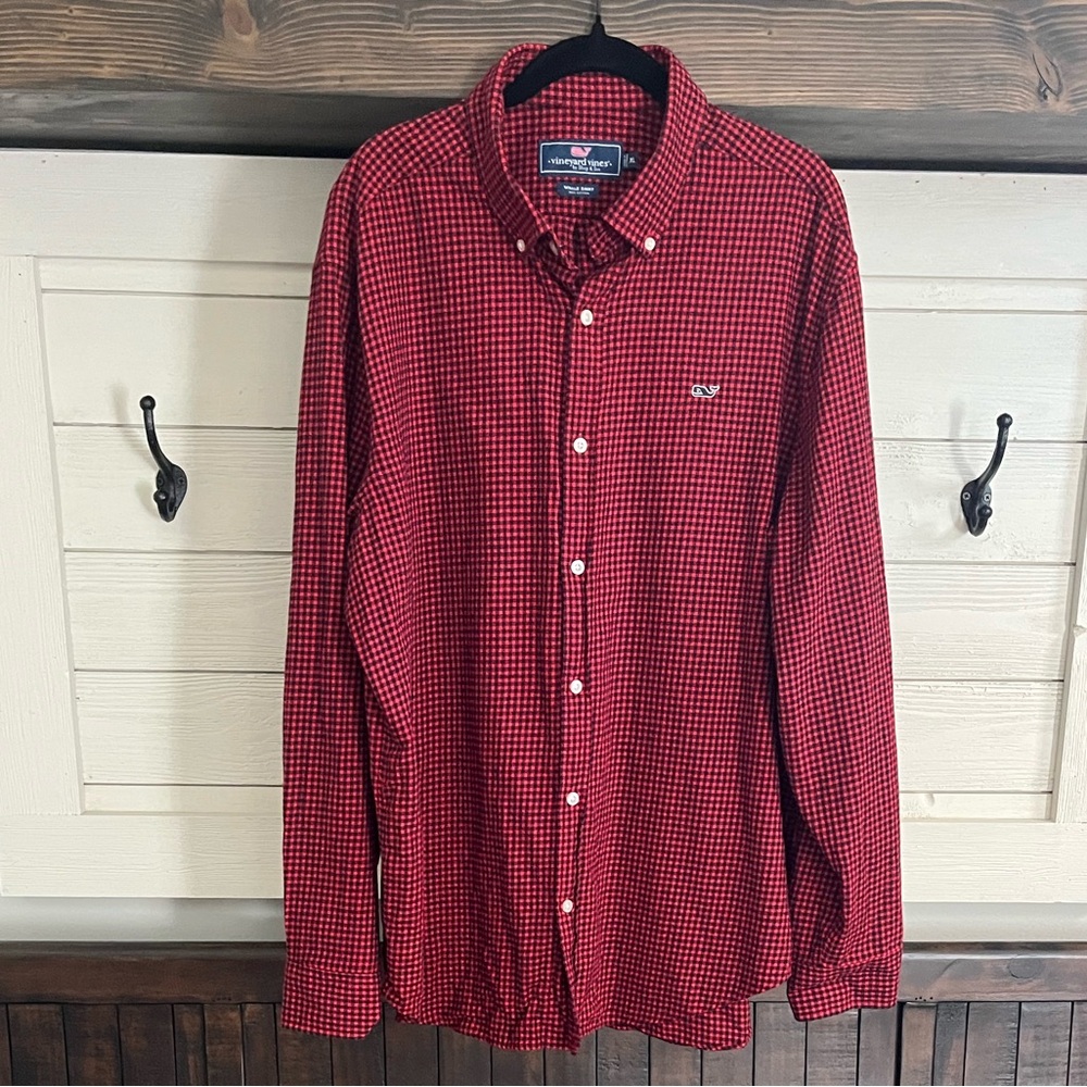 VINEYARD VINES Men’s Classic Tucker Shirt Size: XL